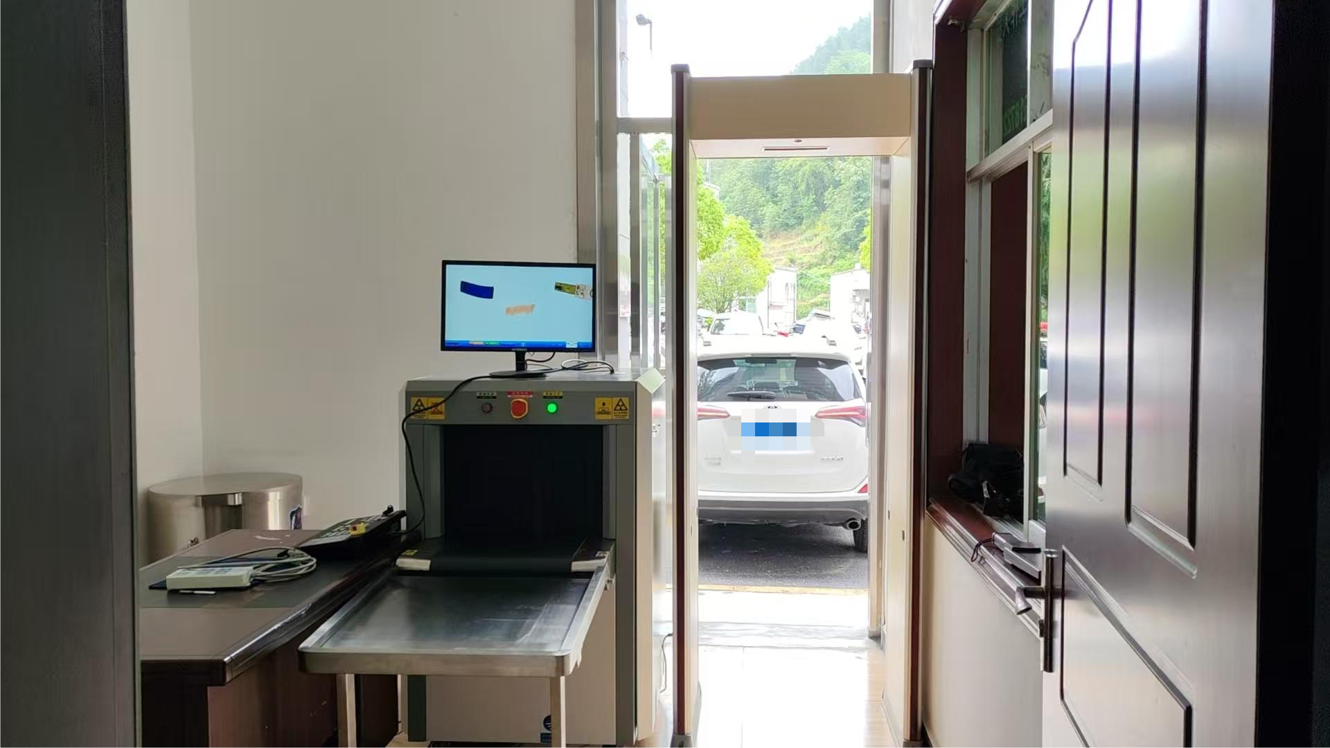 Sąd Ludowy hrabstwa Huisji umożliwia inteligentnego sprzętu do badań bezpieczeństwa budowanie silnej linii bezpieczeństwa sądowego obrony