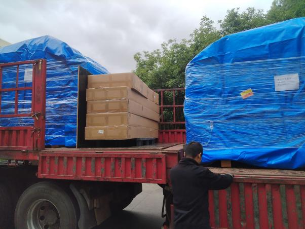 Rentgenowskie skanery bezpieczeństwa EI-100100 firmy Eastimage pomyślnie przesłane do kontroli bezpieczeństwa na dworcu autobusowym