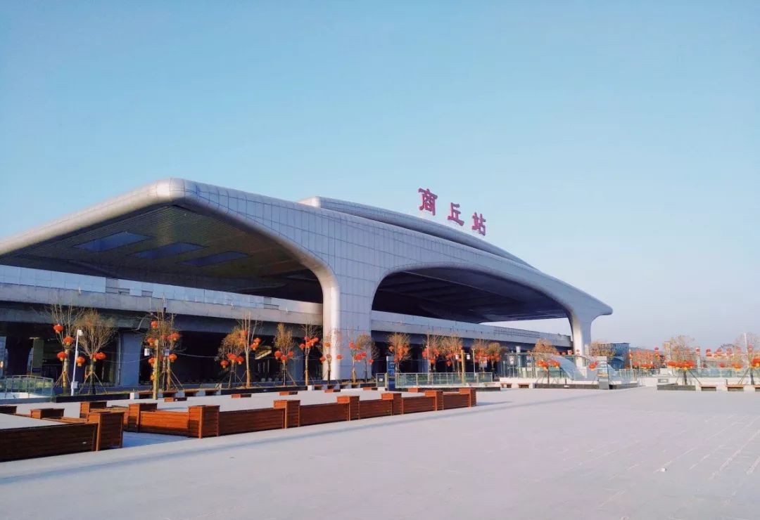 EASTIMAGE jest nagradzany za dostarczenie 15 jednostek podwójnych skanerów bagażu dla grupy biur kolejowych w Zhengzhou.